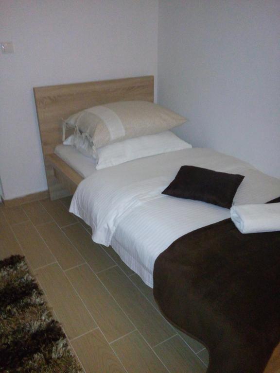 Adriatic Rose Apartment Turanj Esterno foto